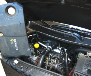 Engine plastic cover